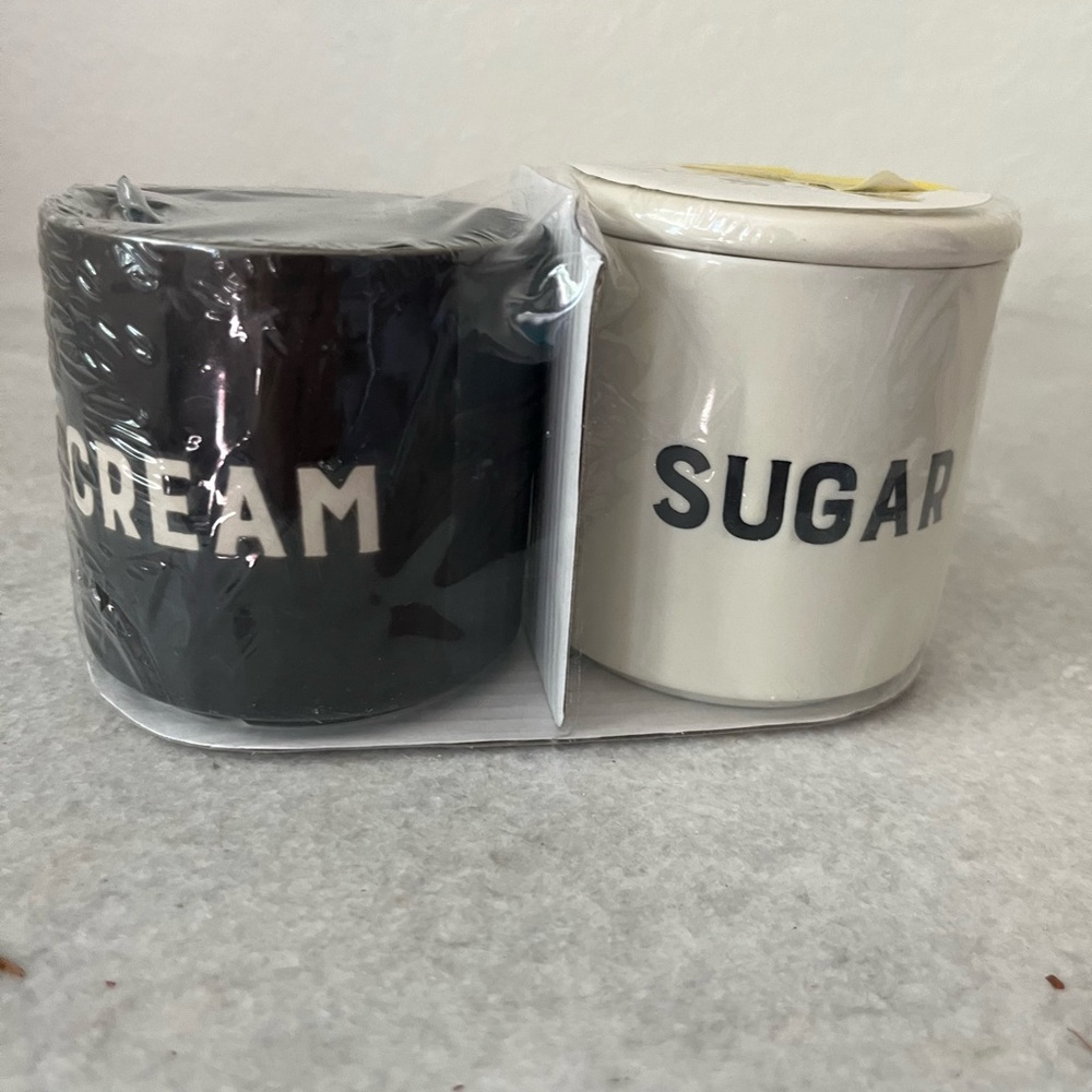 Ceramic Cream and Sugar Set 10 Oz size Black and White The Kitchen